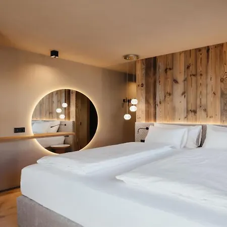 Crozatrsuper Maison De *